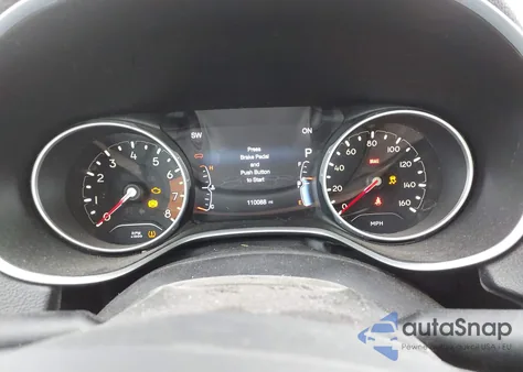 2018 Jeep Compass Latitude 4X4 z USA, uszkodzony, nr VIN 3C4NJDBBXJT435833